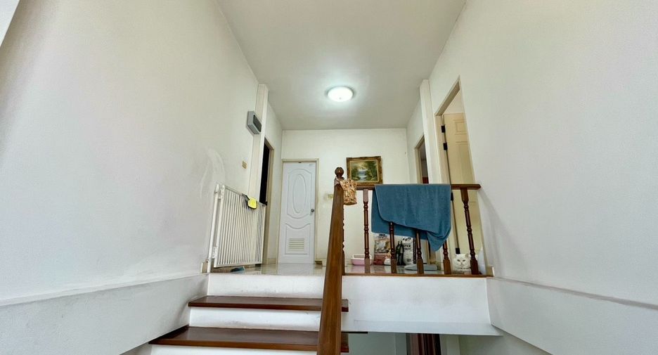 For sale 3 bedrooms house in Bang Khae, Bangkok