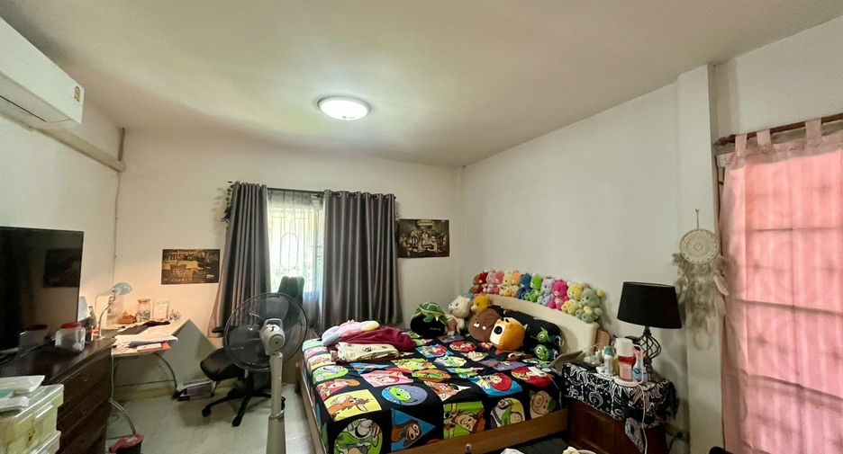 For sale 3 bedrooms house in Bang Khae, Bangkok