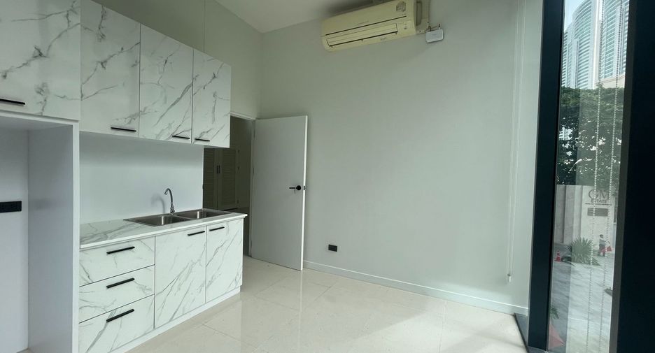 For rent retail Space in Khlong Toei, Bangkok