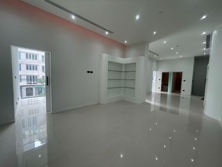 For rent retail Space in Khlong Toei, Bangkok