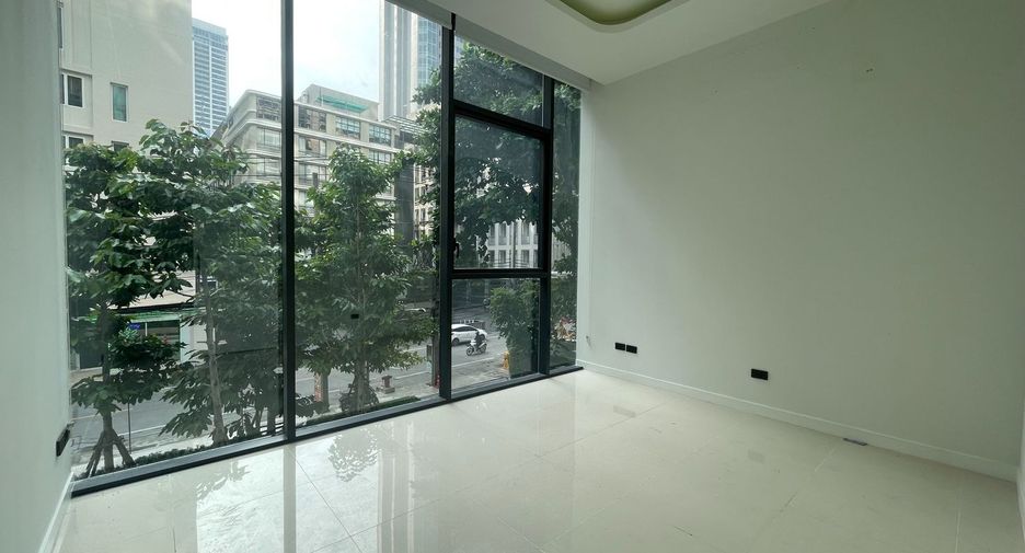 For rent retail Space in Khlong Toei, Bangkok