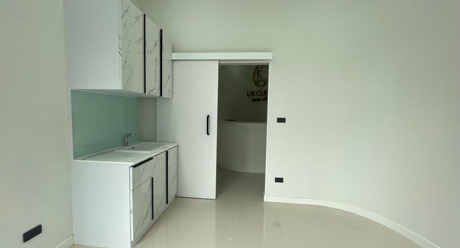 For rent retail Space in Khlong Toei, Bangkok