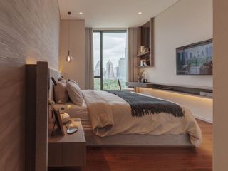 For sale 2 bedrooms condo in Pathum Wan, Bangkok