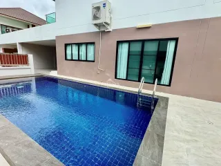 À louer 6 chambres maison à Bang Lamung, Chonburi