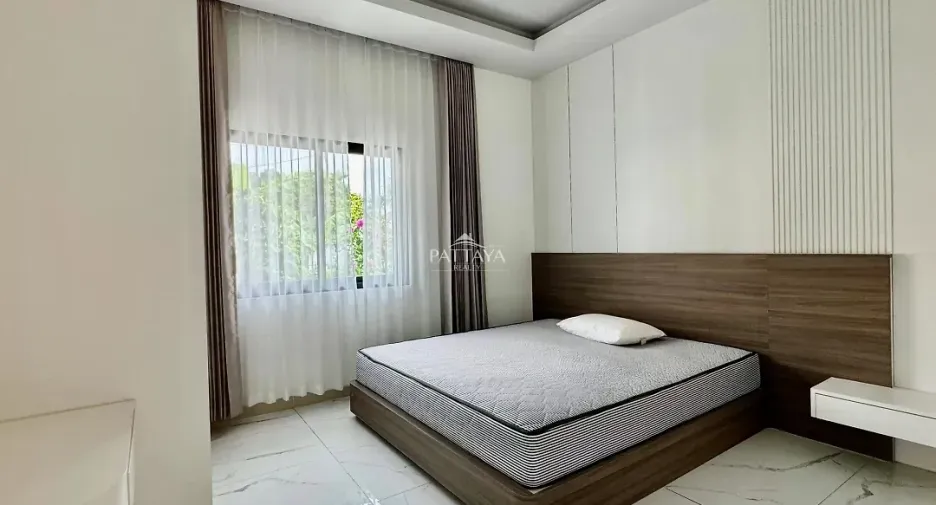 À louer 6 chambres maison à Bang Lamung, Chonburi