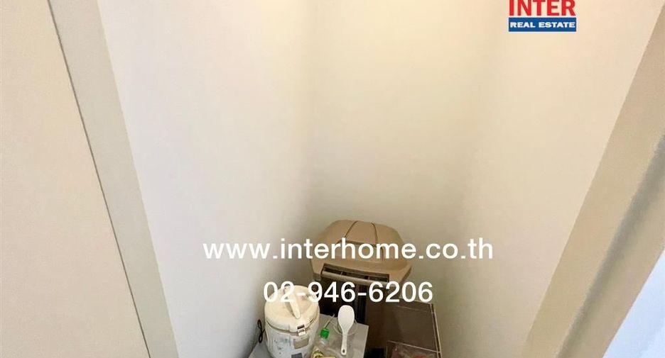 Casa adosada en venta de 4 habitaciones en Lam Luk Ka, Pathum Thani