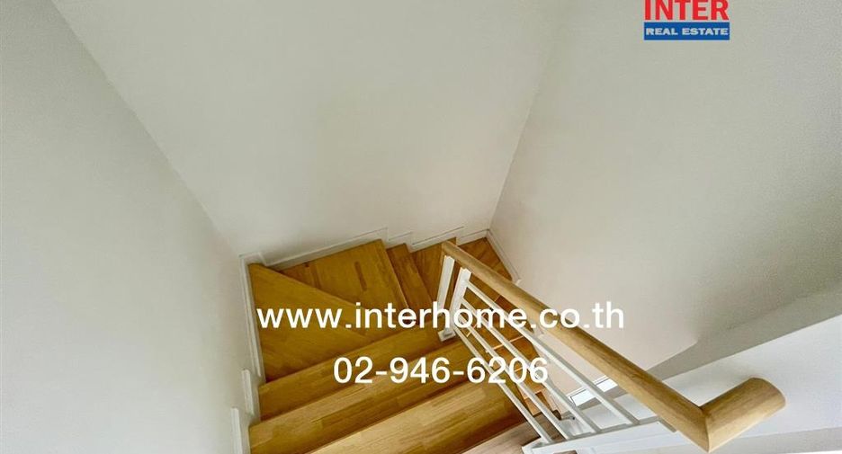 Casa adosada en venta de 4 habitaciones en Lam Luk Ka, Pathum Thani