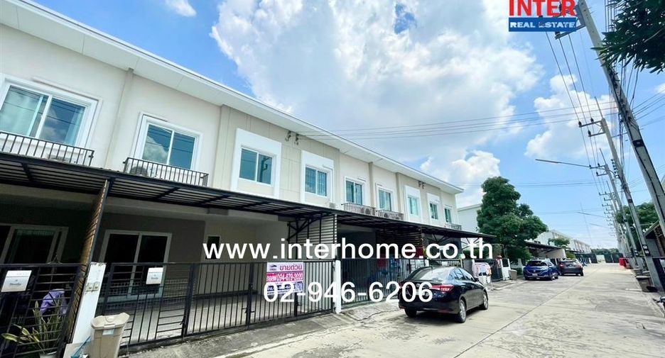 Casa adosada en venta de 4 habitaciones en Lam Luk Ka, Pathum Thani