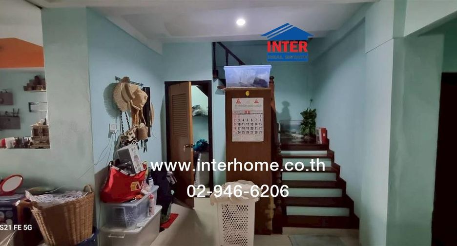 For sale 3 bedrooms townhouse in Chatuchak, Bangkok