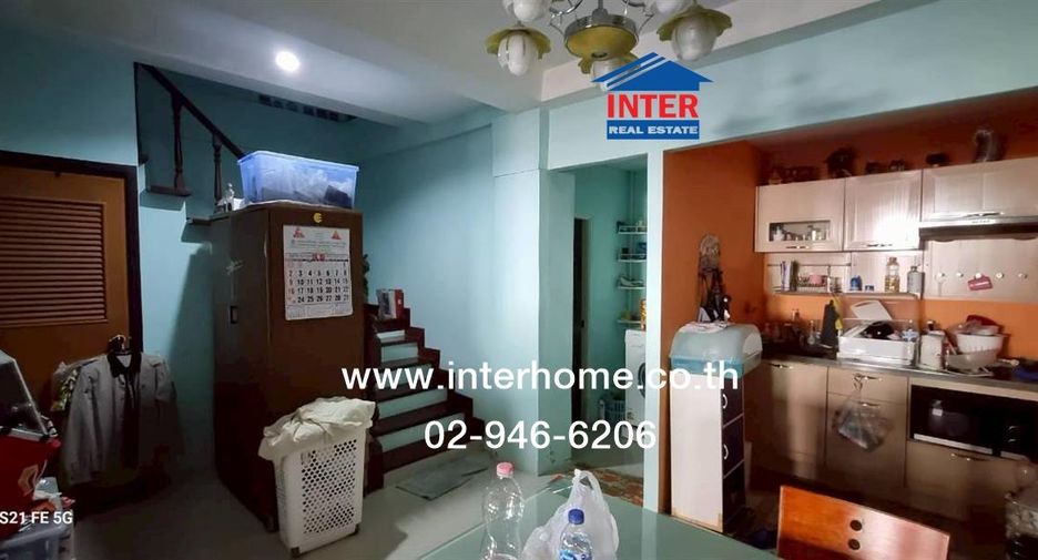 For sale 3 bedrooms townhouse in Chatuchak, Bangkok