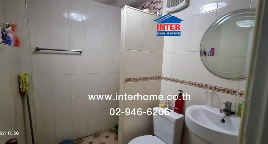 For sale 3 bedrooms townhouse in Chatuchak, Bangkok