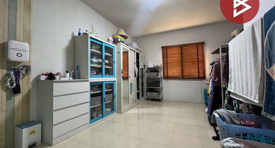 Reihenhaus zum Kauf mit 2 Zimmer in Mueang Samut Prakan, Samut Prakan