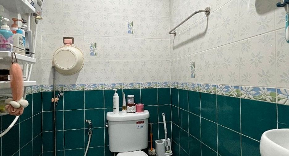 Reihenhaus zum Kauf mit 2 Zimmer in Mueang Samut Prakan, Samut Prakan