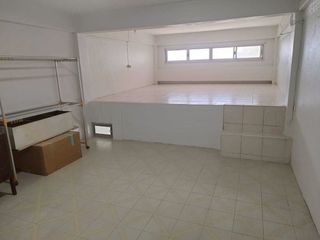 For rent 4 bedrooms townhouse in Yan Nawa, Bangkok