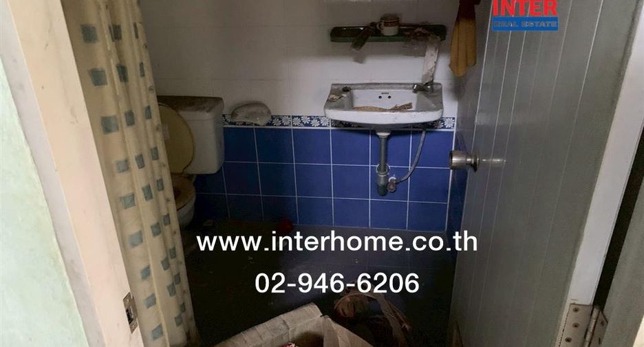 For sale 4 bedrooms townhouse in Min Buri, Bangkok