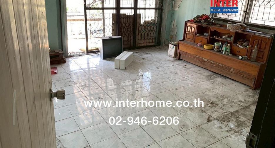 For sale 4 bedrooms townhouse in Min Buri, Bangkok