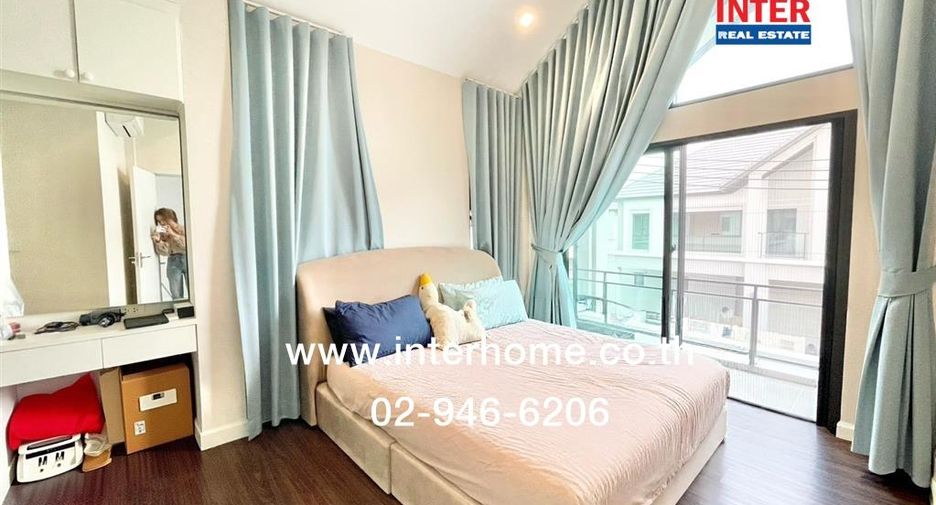 For sale 4 bedrooms house in Sai Mai, Bangkok