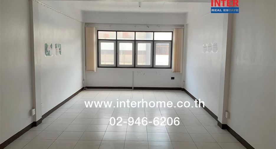For sale 21 bedrooms retail Space in Bang Kapi, Bangkok
