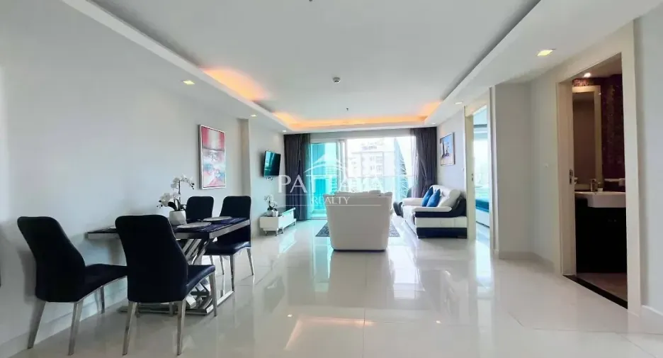 For sale 2 ベッドルーム condo in Bang Lamung, Chonburi