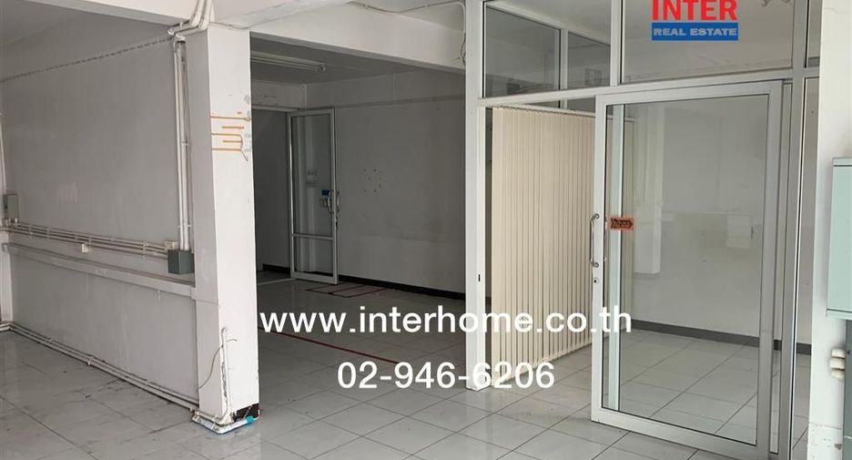 For sale 21 bedrooms retail Space in Bang Kapi, Bangkok