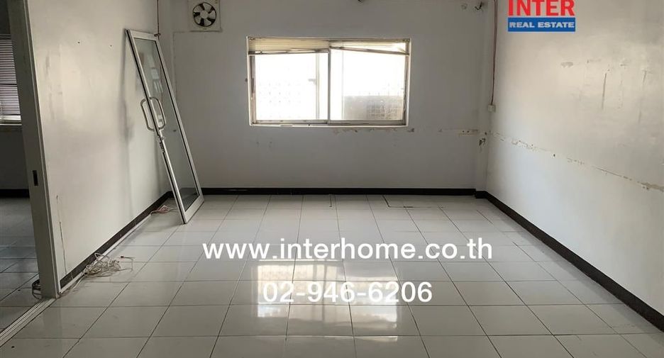 For sale 21 bedrooms retail Space in Bang Kapi, Bangkok