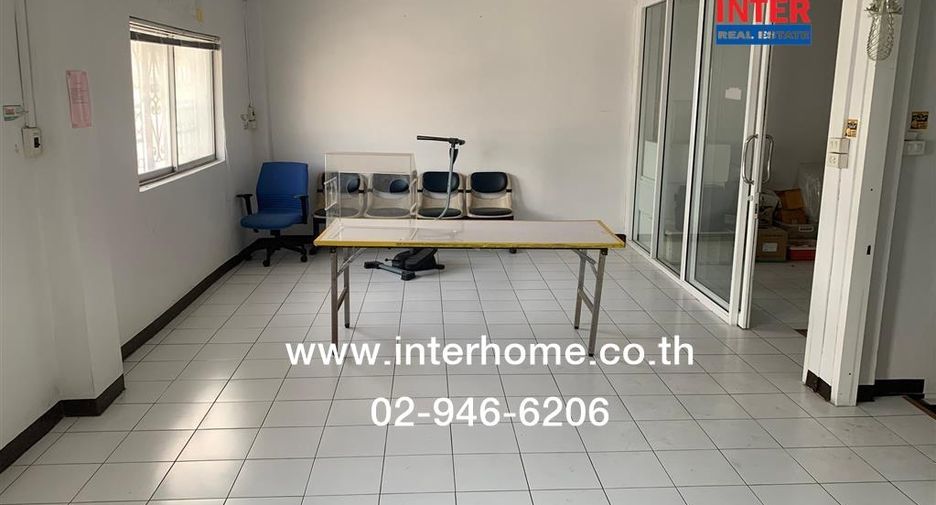 For sale 21 bedrooms retail Space in Bang Kapi, Bangkok