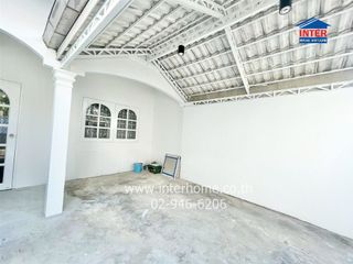 For sale 2 bedrooms townhouse in Phra Khanong, Bangkok