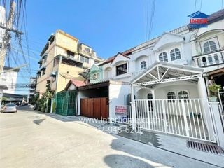 For sale 2 bedrooms townhouse in Phra Khanong, Bangkok