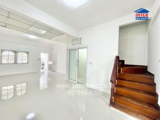 For sale 2 bedrooms townhouse in Phra Khanong, Bangkok