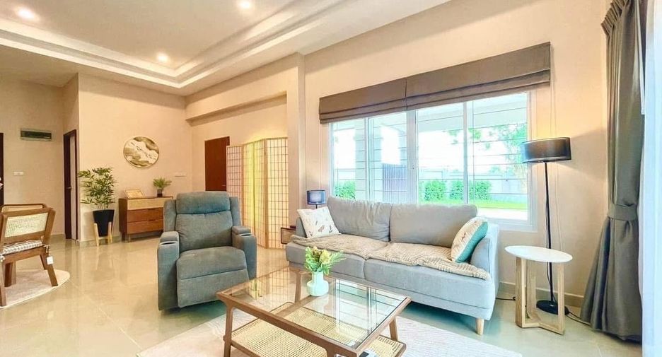 Haus zur Miete mit 3 Zimmer in Bang Lamung, Chonburi