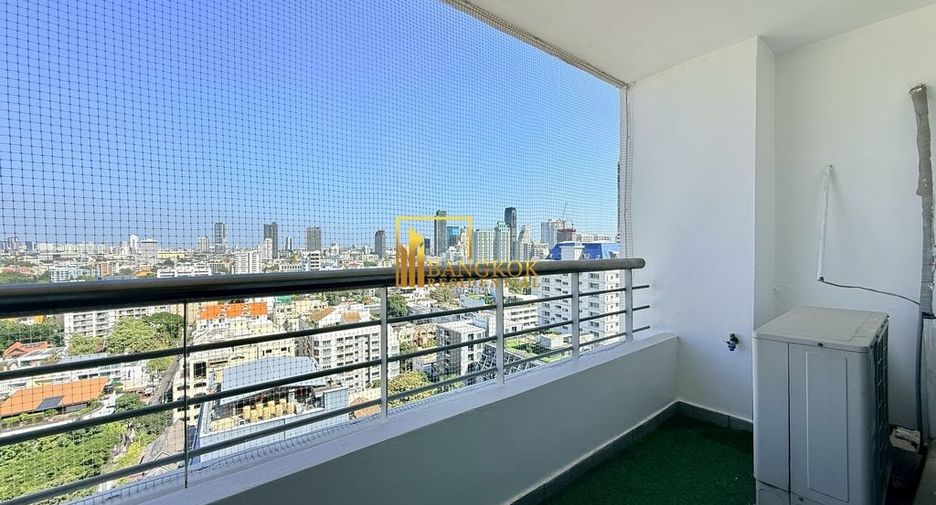 For rent 3 ベッドルーム condo in Watthana, Bangkok