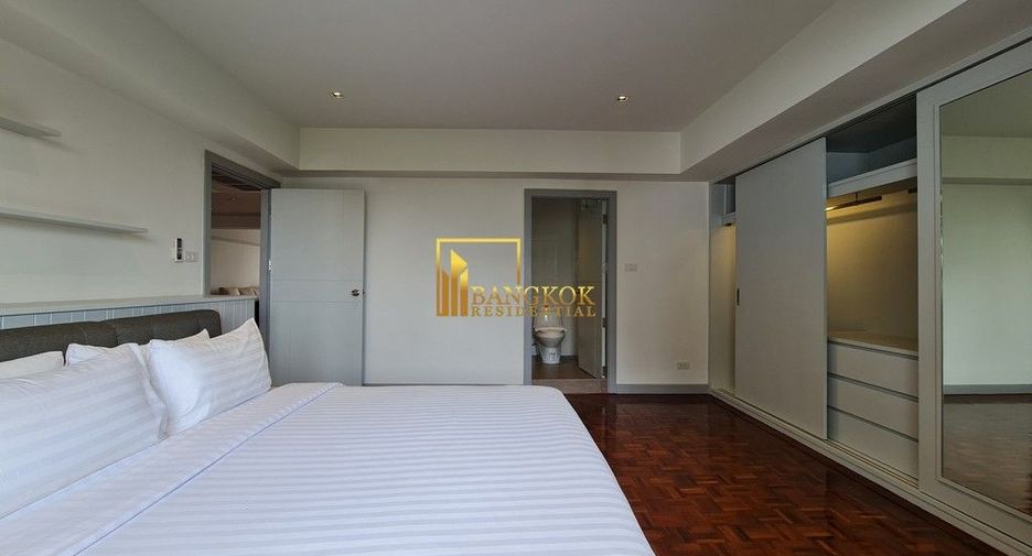 For rent 3 bedrooms apartment in Watthana, Bangkok