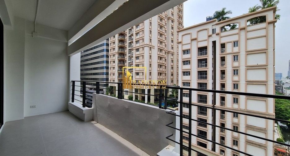 For rent 3 bedrooms apartment in Watthana, Bangkok