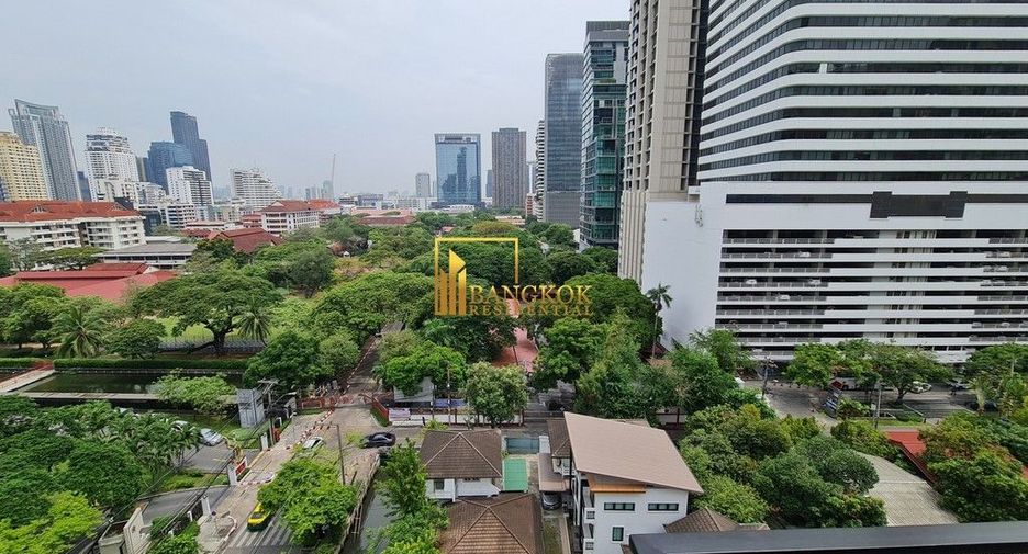 For rent 3 bedrooms apartment in Watthana, Bangkok