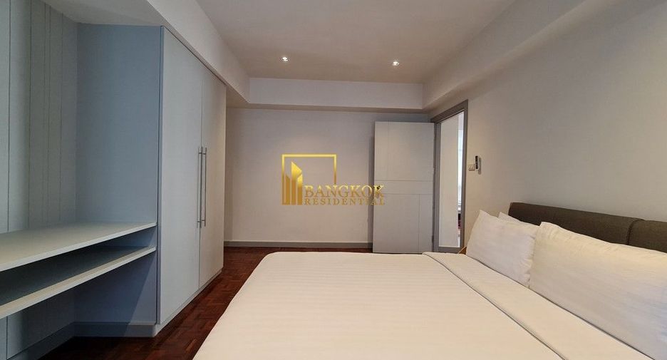For rent 3 bedrooms apartment in Watthana, Bangkok