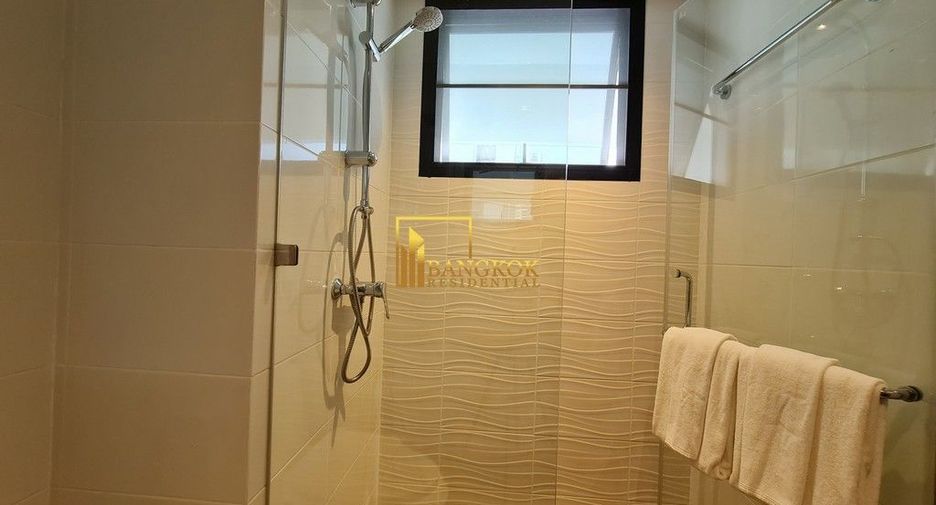 For rent 3 bedrooms apartment in Watthana, Bangkok