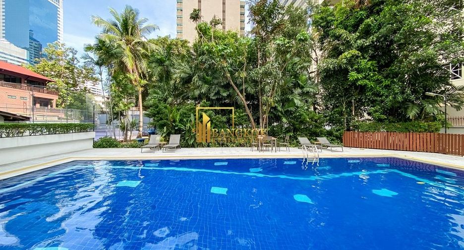 For rent 3 bedrooms apartment in Watthana, Bangkok