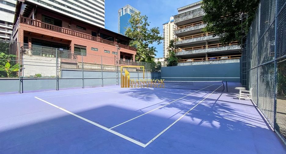 For rent 3 bedrooms apartment in Watthana, Bangkok
