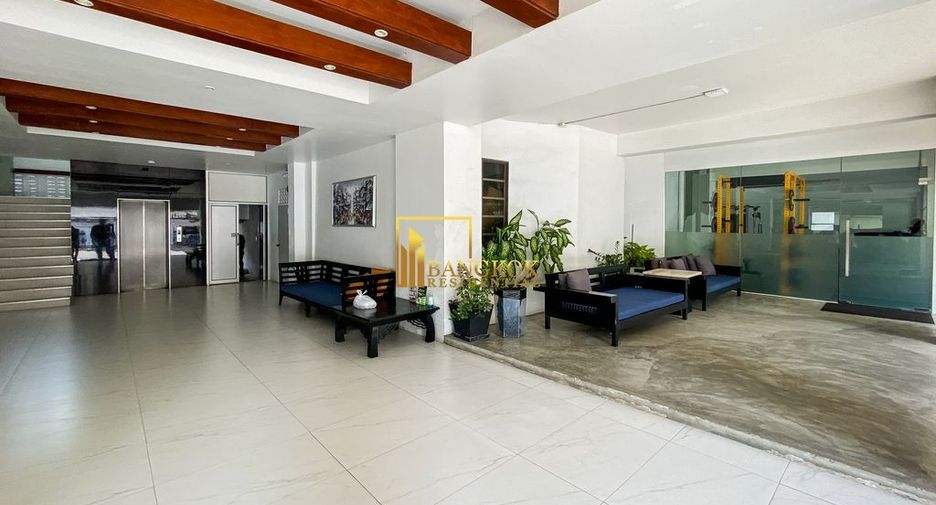For rent 3 bedrooms apartment in Watthana, Bangkok