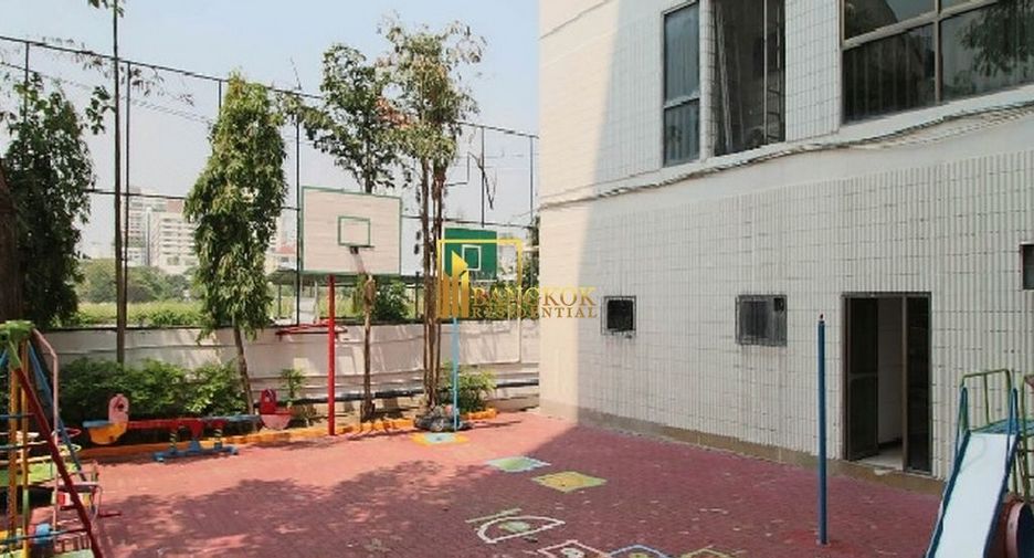 For rent 3 ベッドルーム apartment in Watthana, Bangkok
