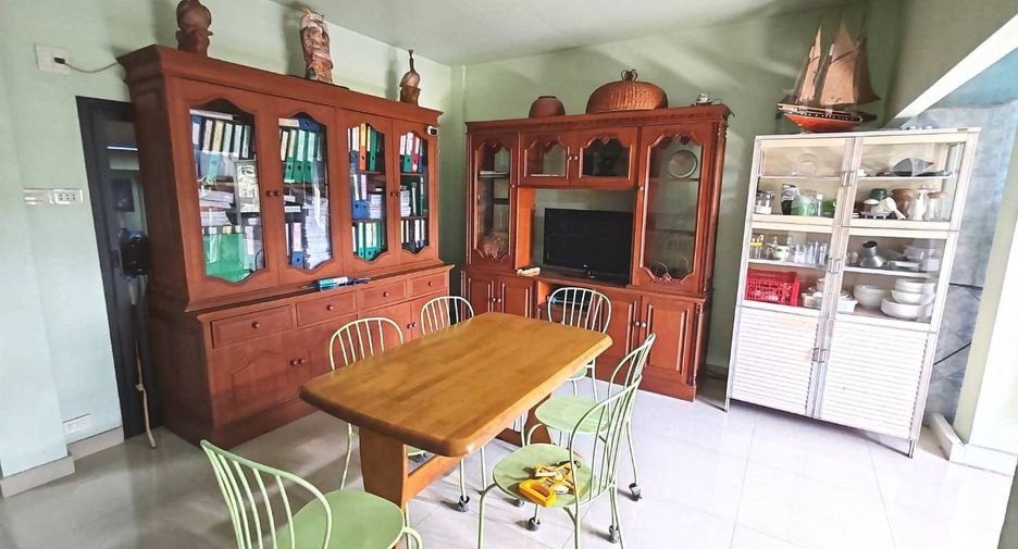 For sale 4 bedrooms townhouse in Pak Kret, Nonthaburi