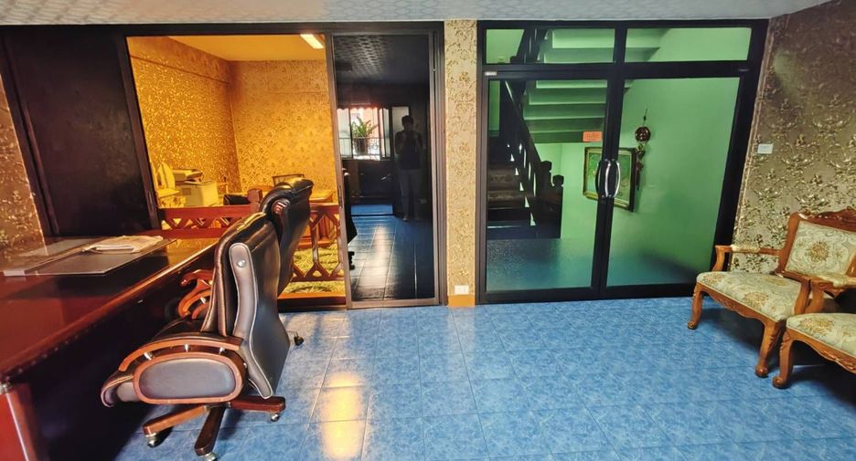 For sale 4 bedrooms townhouse in Pak Kret, Nonthaburi