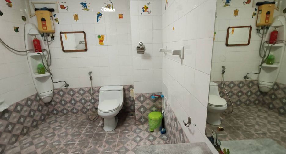 For sale 4 bedrooms townhouse in Pak Kret, Nonthaburi