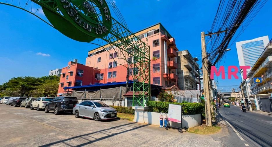 For sale 4 bedrooms townhouse in Pak Kret, Nonthaburi