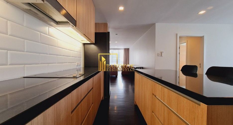 For rent 3 bedrooms apartment in Watthana, Bangkok