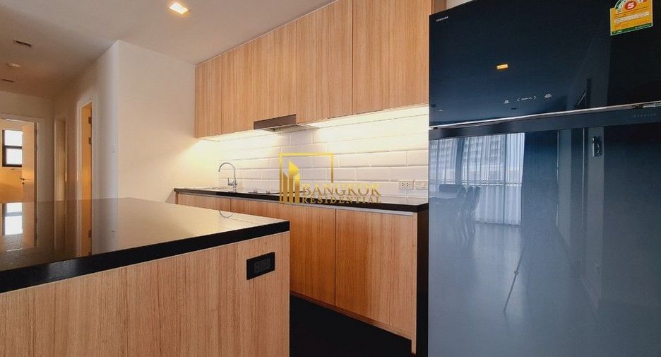 For rent 3 bedrooms apartment in Watthana, Bangkok