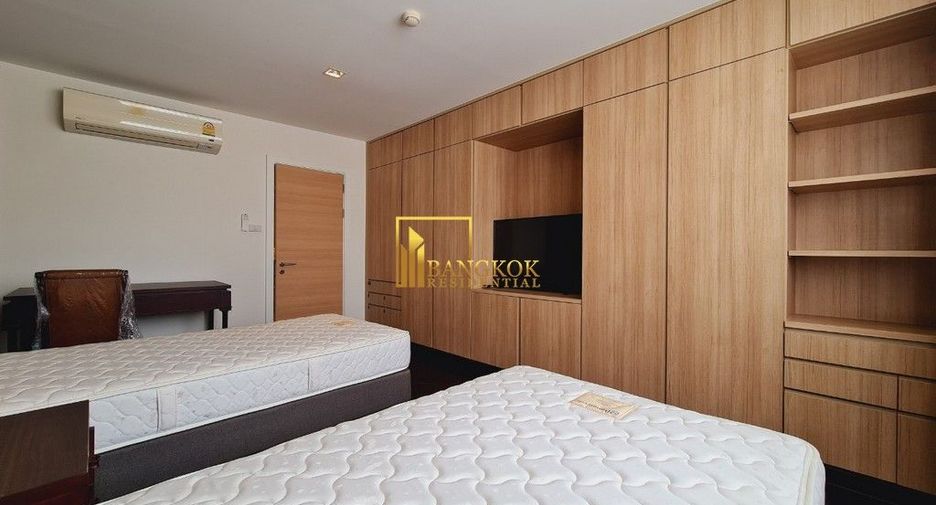 For rent 3 bedrooms apartment in Watthana, Bangkok
