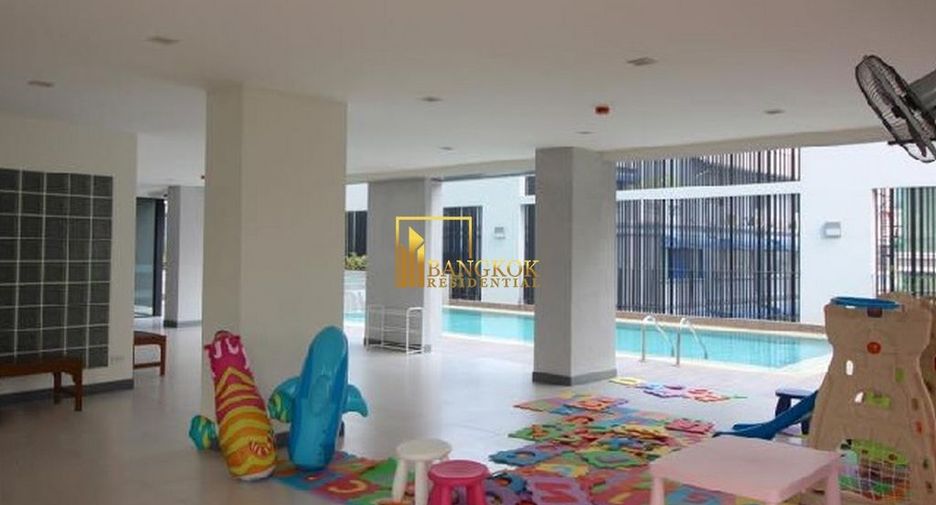 For rent 3 bedrooms apartment in Watthana, Bangkok