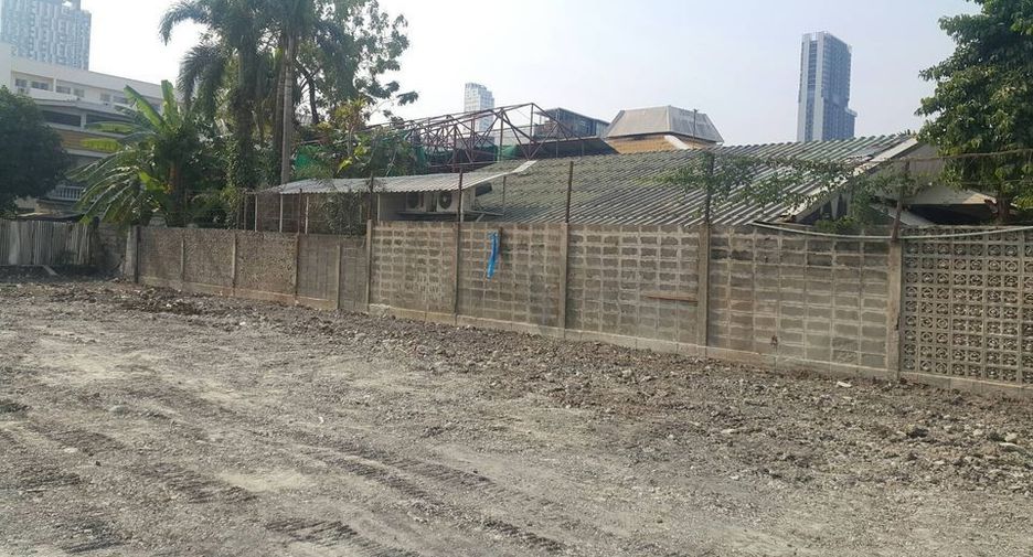 Terreno en alquiler en Phra Khanong, Bangkok