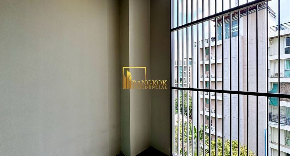 For rent 2 bedrooms condo in Yan Nawa, Bangkok